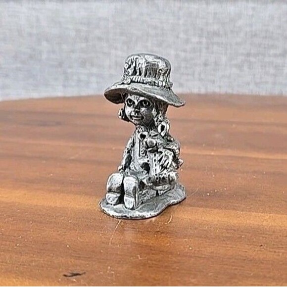 Vintage Michael Ricker Pewter Figurine - Girl with Teddy Bear - Picture 2 of 10